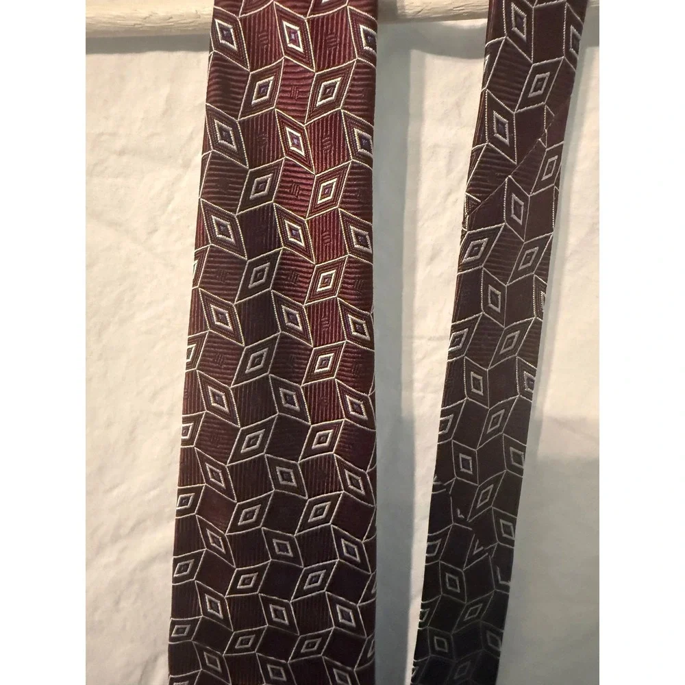 Jos. A. Bank Mens Burgundy Geometric Diamond Silk Necktie‎ Formal Business Tie